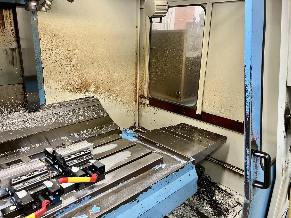 Used 1995 SUPERMAX YCM-VMC-85A