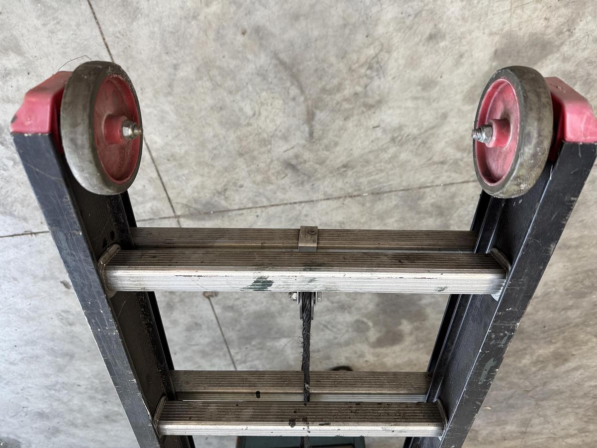 Used ALTREX Ladder S 2099 - 2 X 20