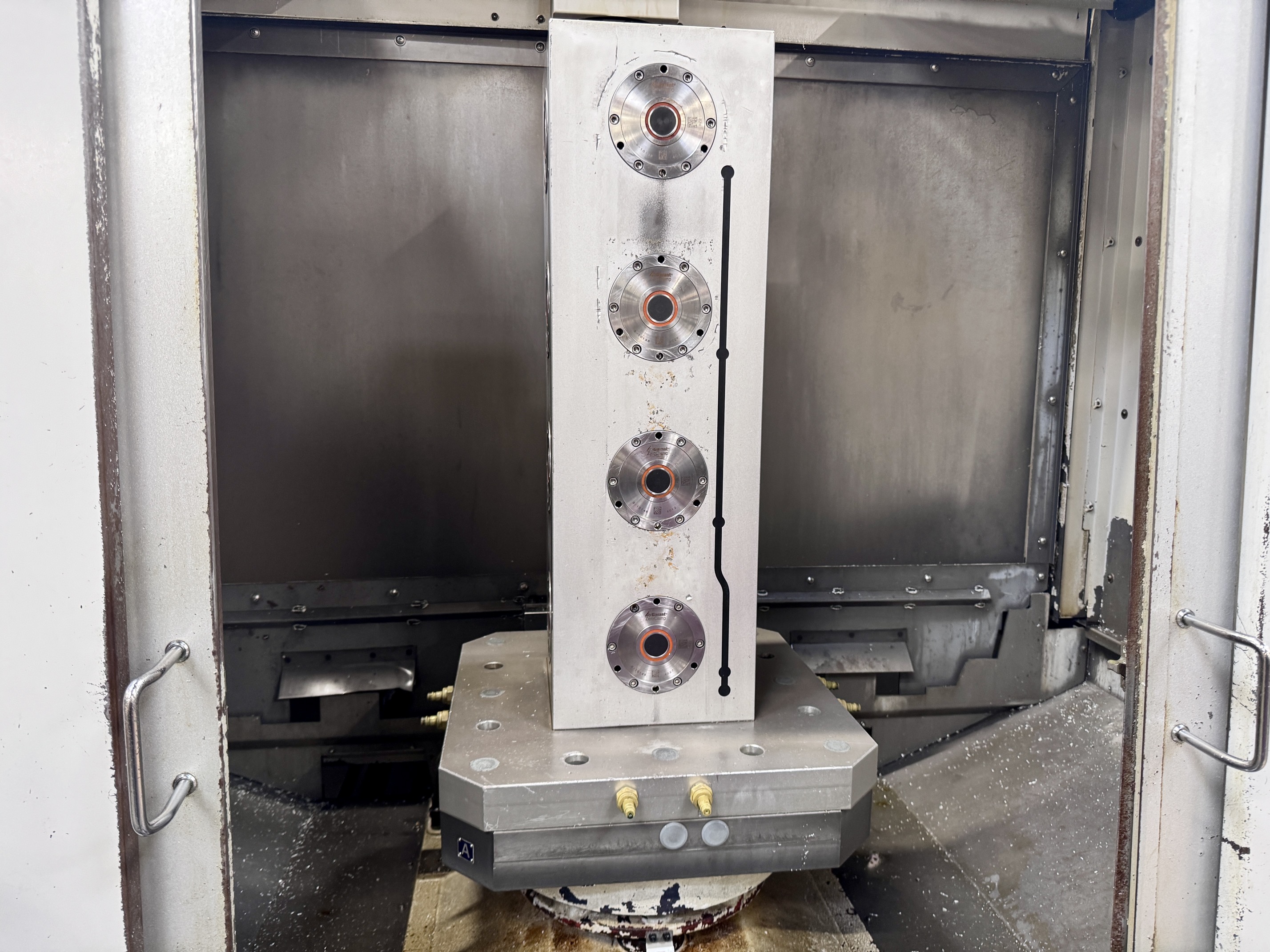 Used 2005 OKUMA MB-500H