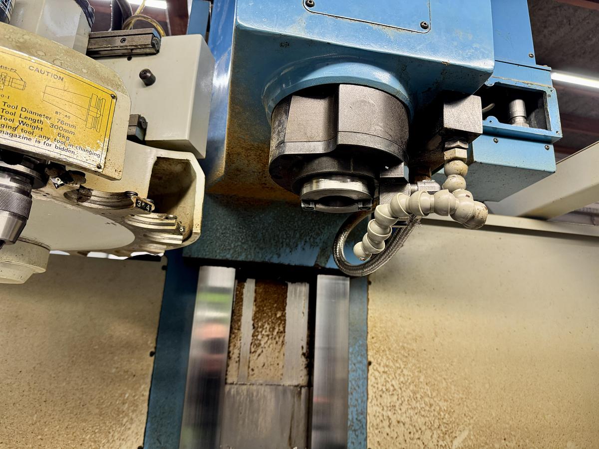 Used 1995 SUPERMAX YCM-VMC-85A