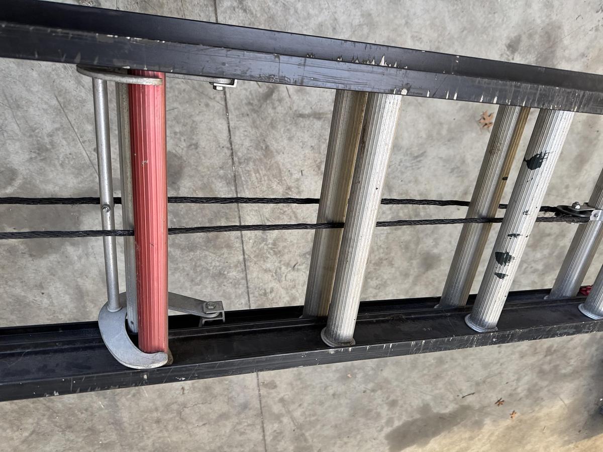 Used ALTREX Ladder S 2099 - 2 X 20