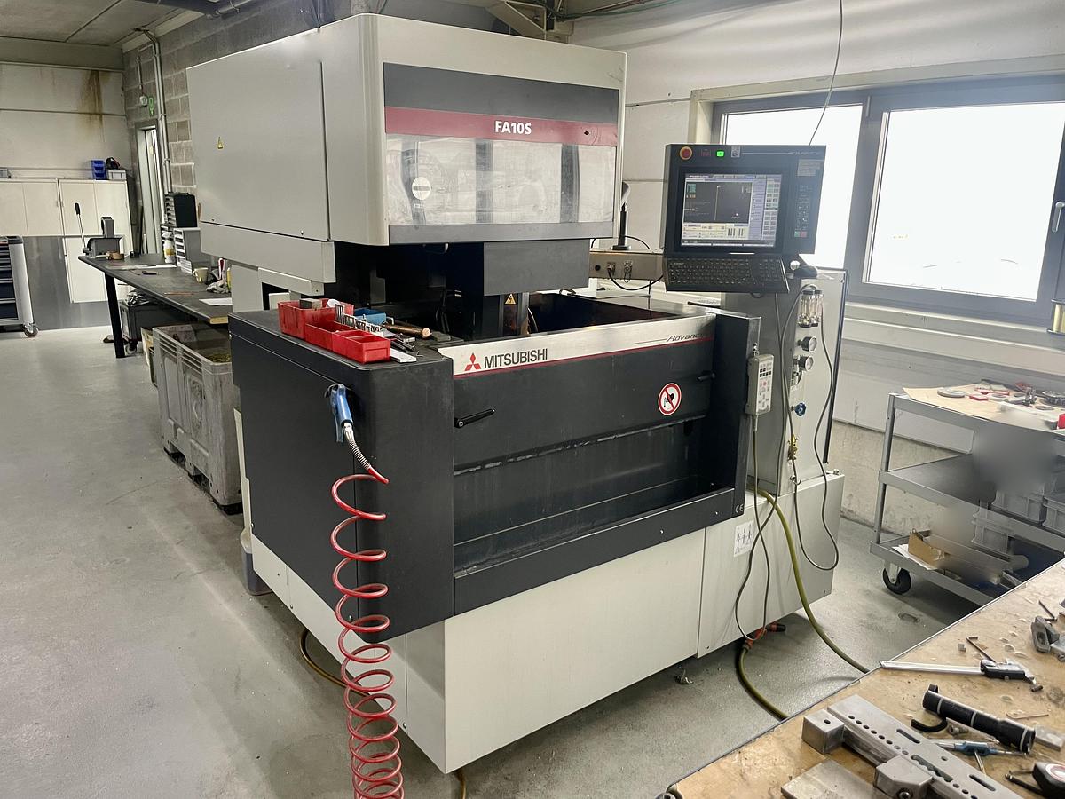 Used MITSUBISHI FA10S