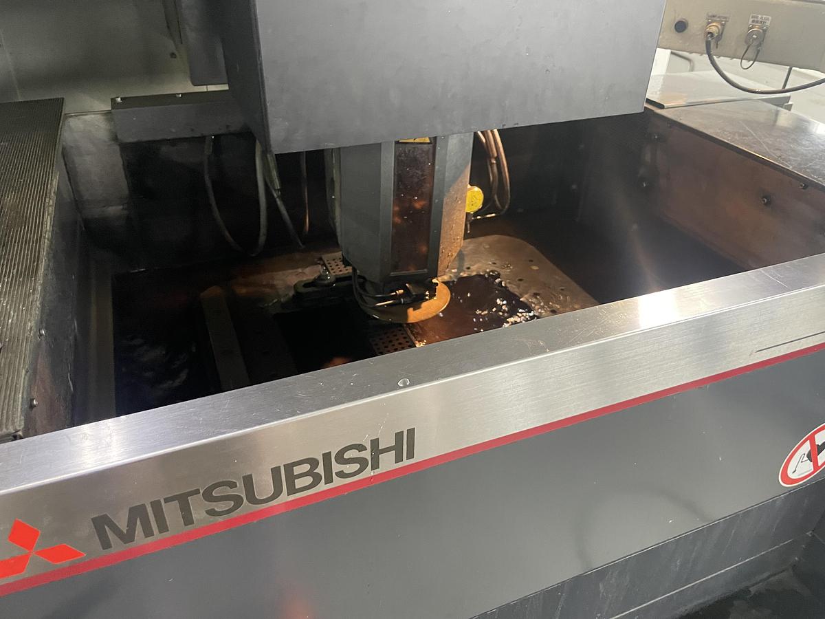 Used MITSUBISHI FA10S