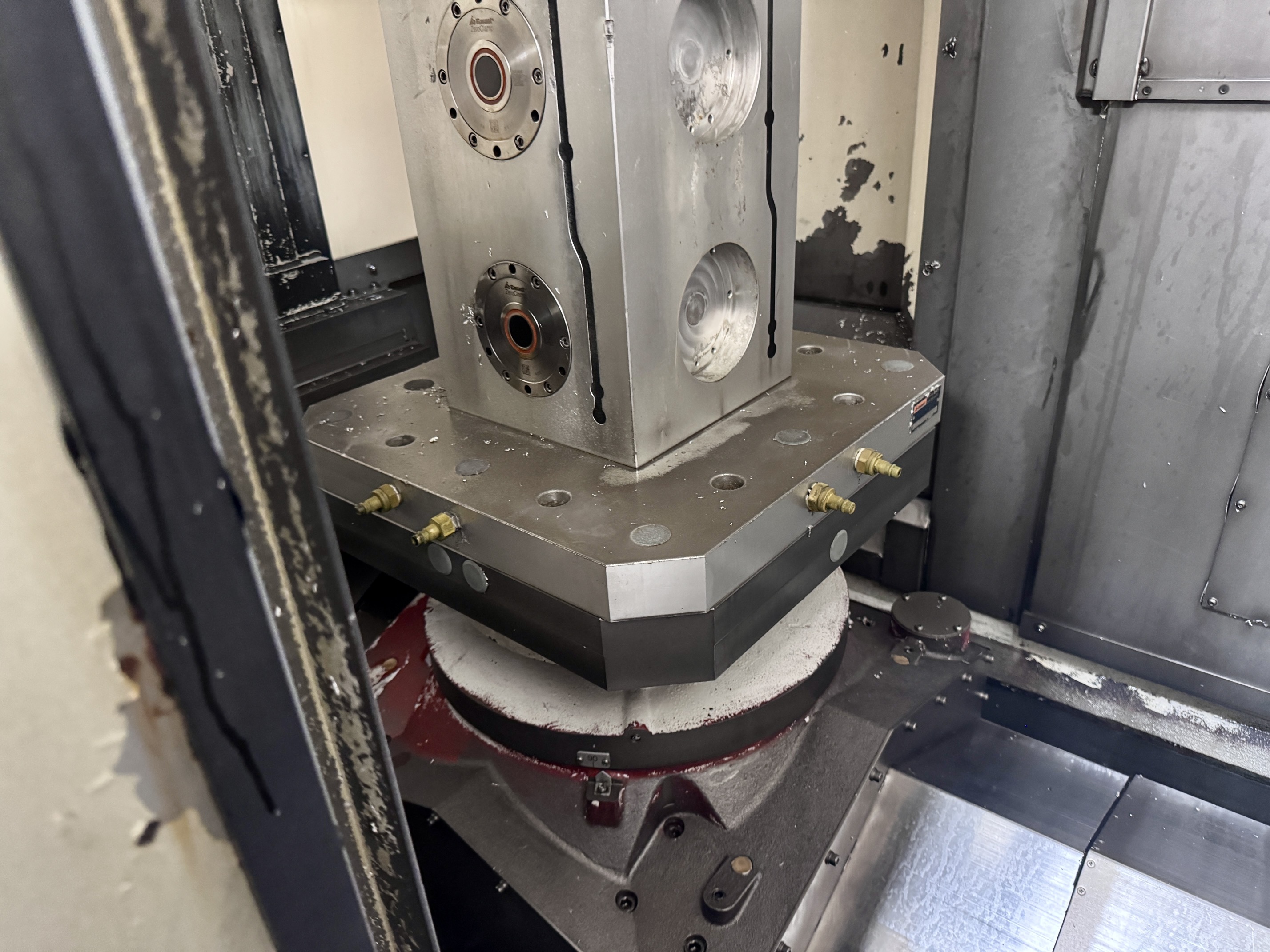 Used 2005 OKUMA MB-500H