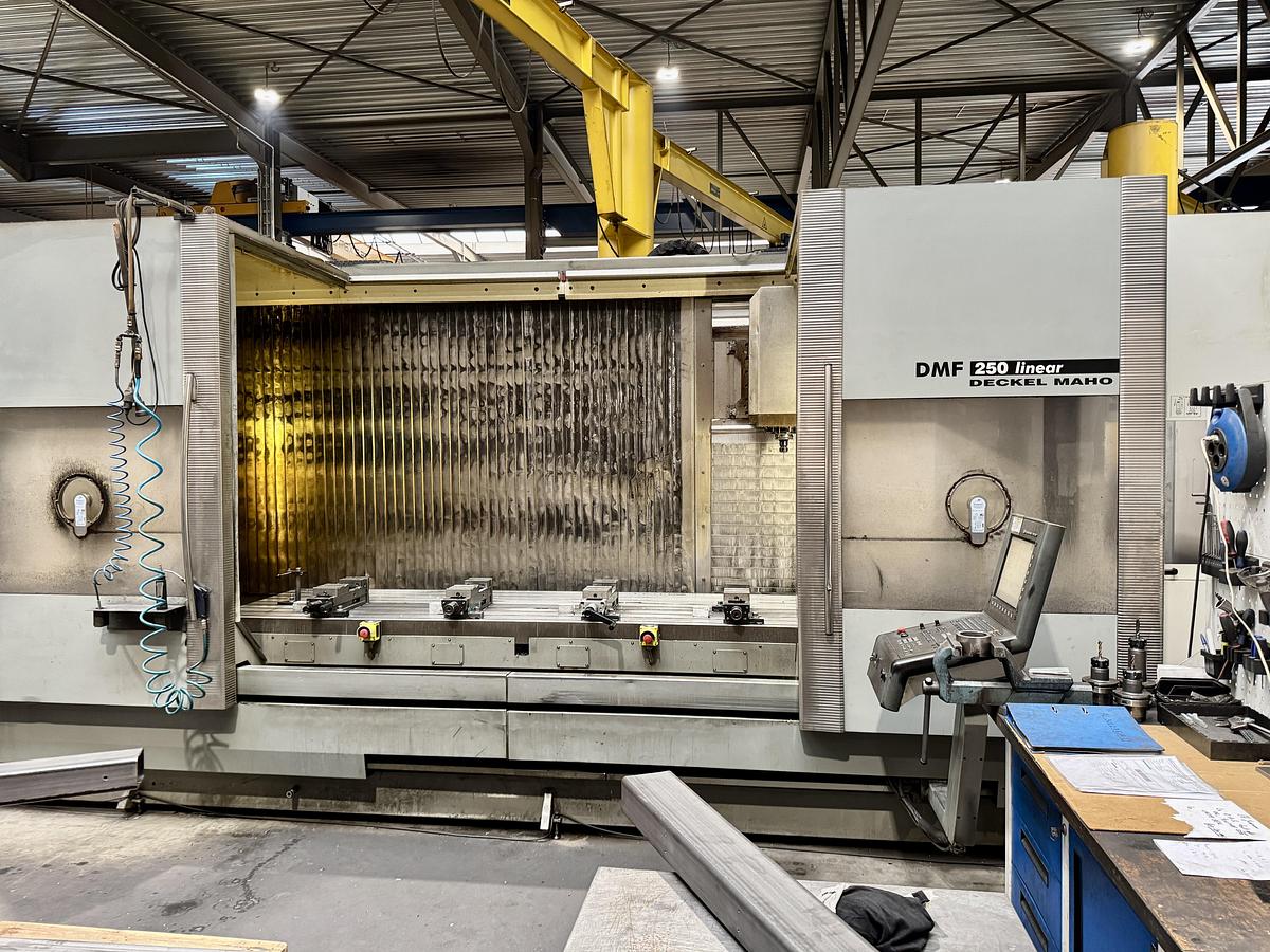 Used 2004 DECKEL MAHO DMF250 Linear