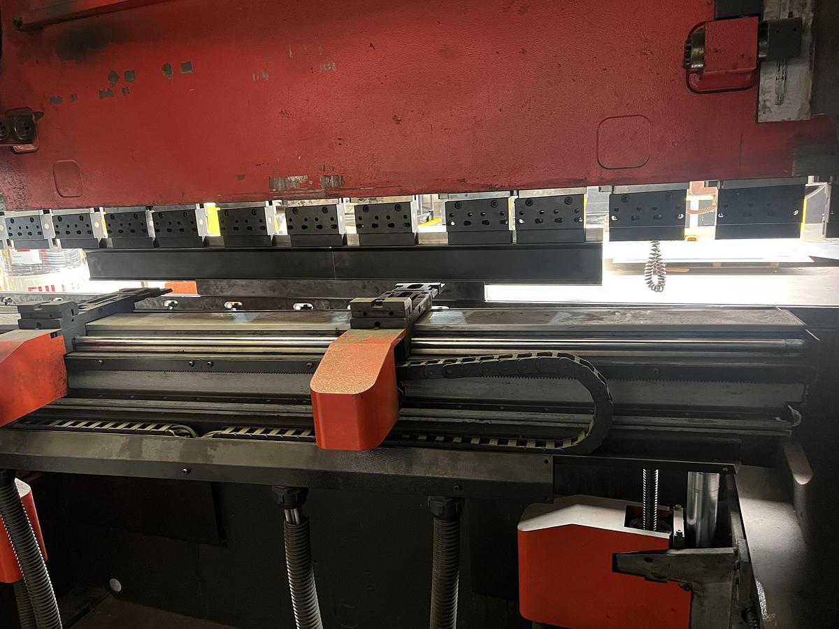 Used 2002 AMADA HFP 80-25S