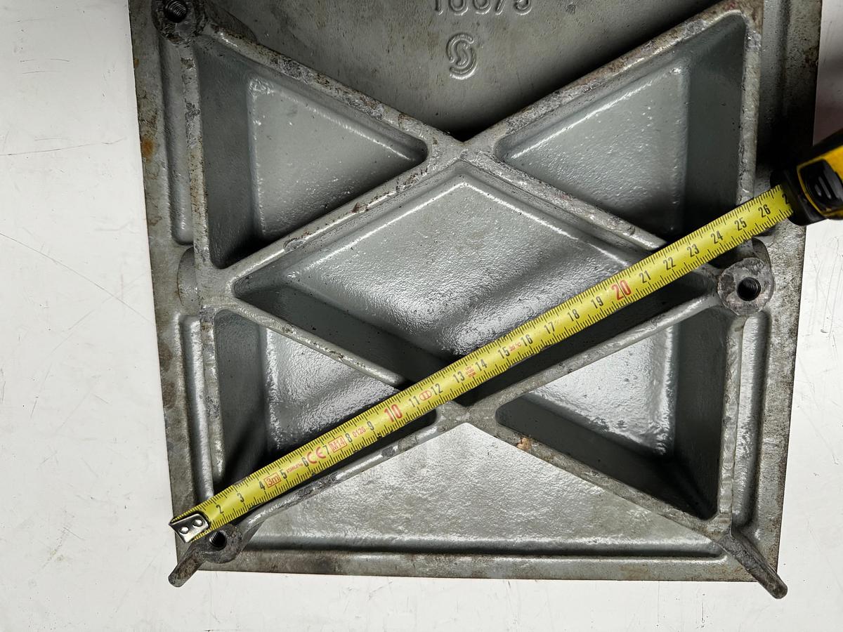 Used Cast-iron surface plate