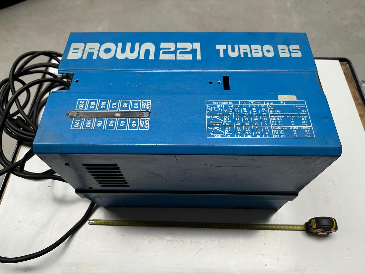 Used BROWN Welder Type:221 Turbo BS