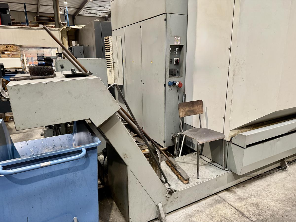 Used 2004 DECKEL MAHO DMF250 Linear