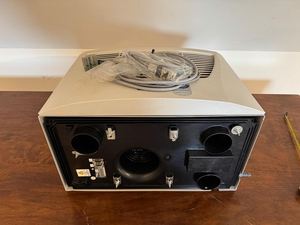 Used RITTAL SK3382500 Cooling unit