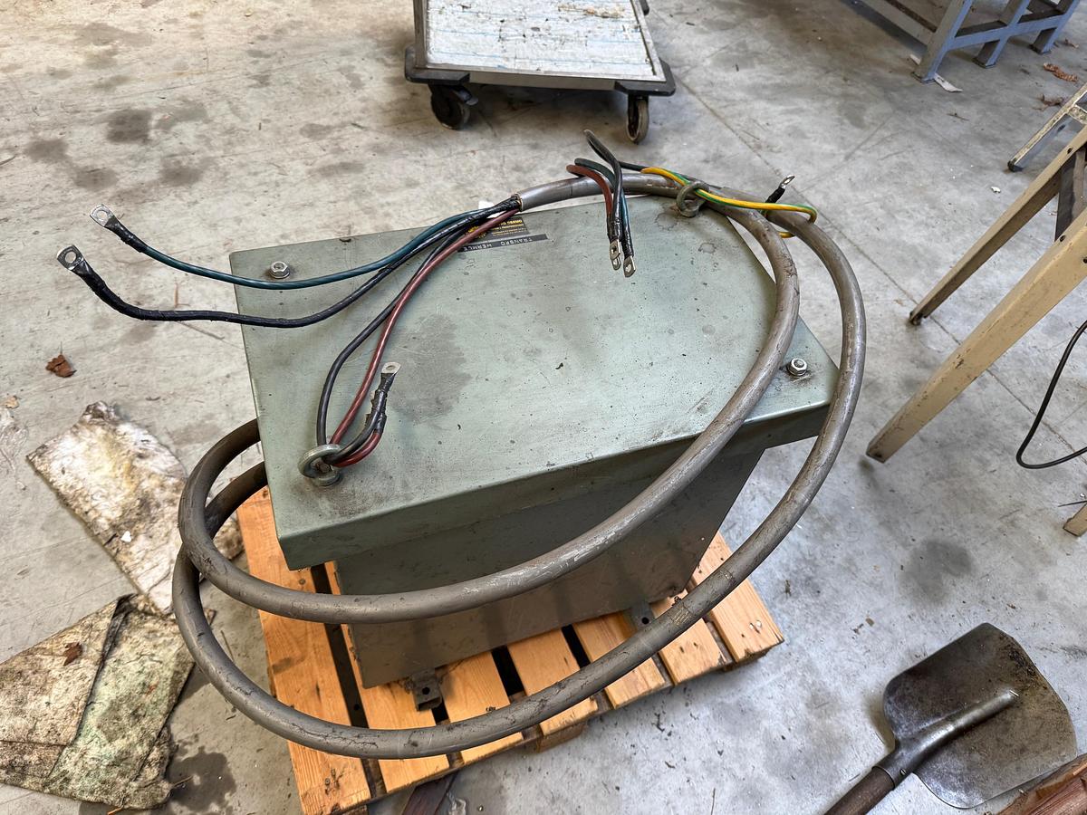 Used ELEKTRO DERMO Transformer Type: E1400