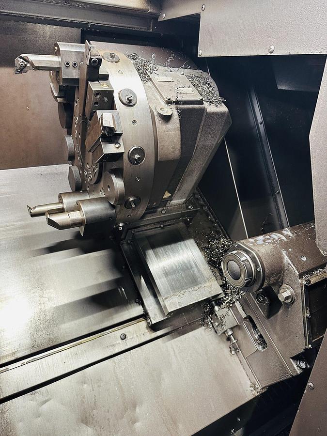 Used 1999 OKUMA LB300 CNC Turning Centre