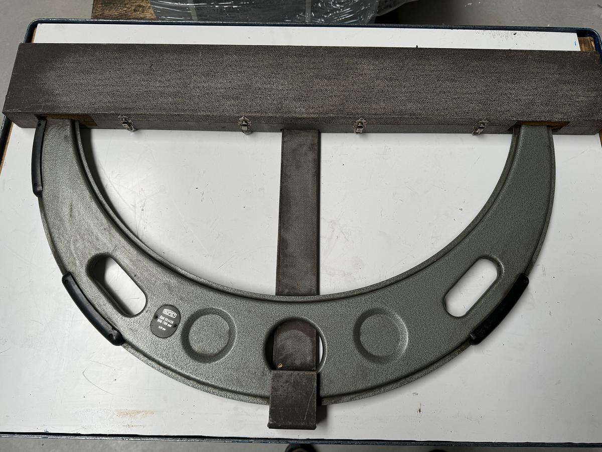 Used SOMET 600-700mm Micrometer
