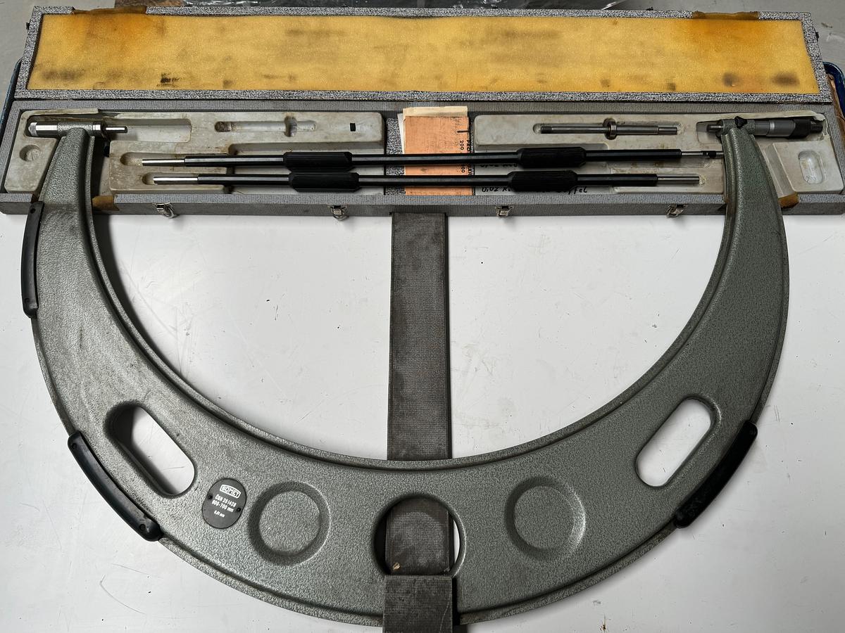 Used SOMET 600-700mm Micrometer
