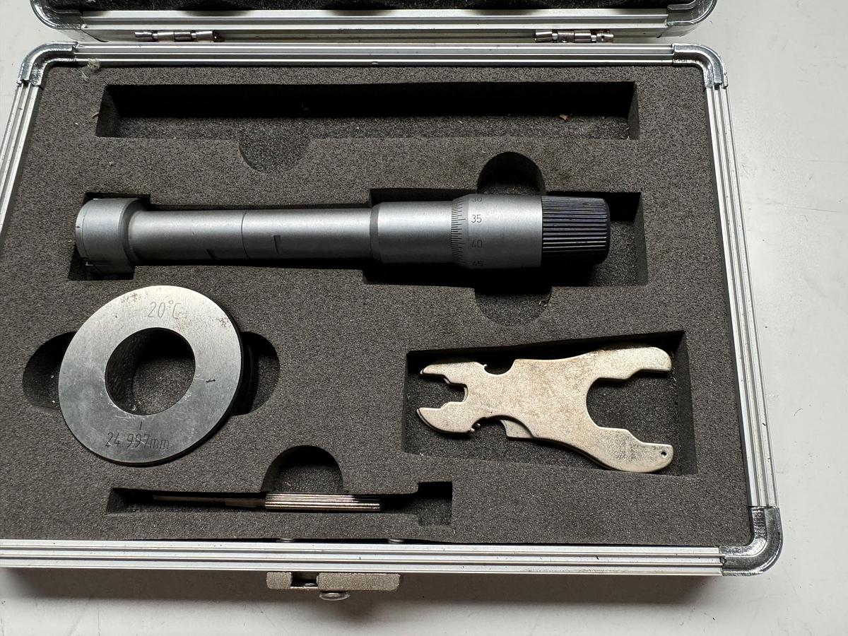 Used SCHUT 3-point internal micrometer
