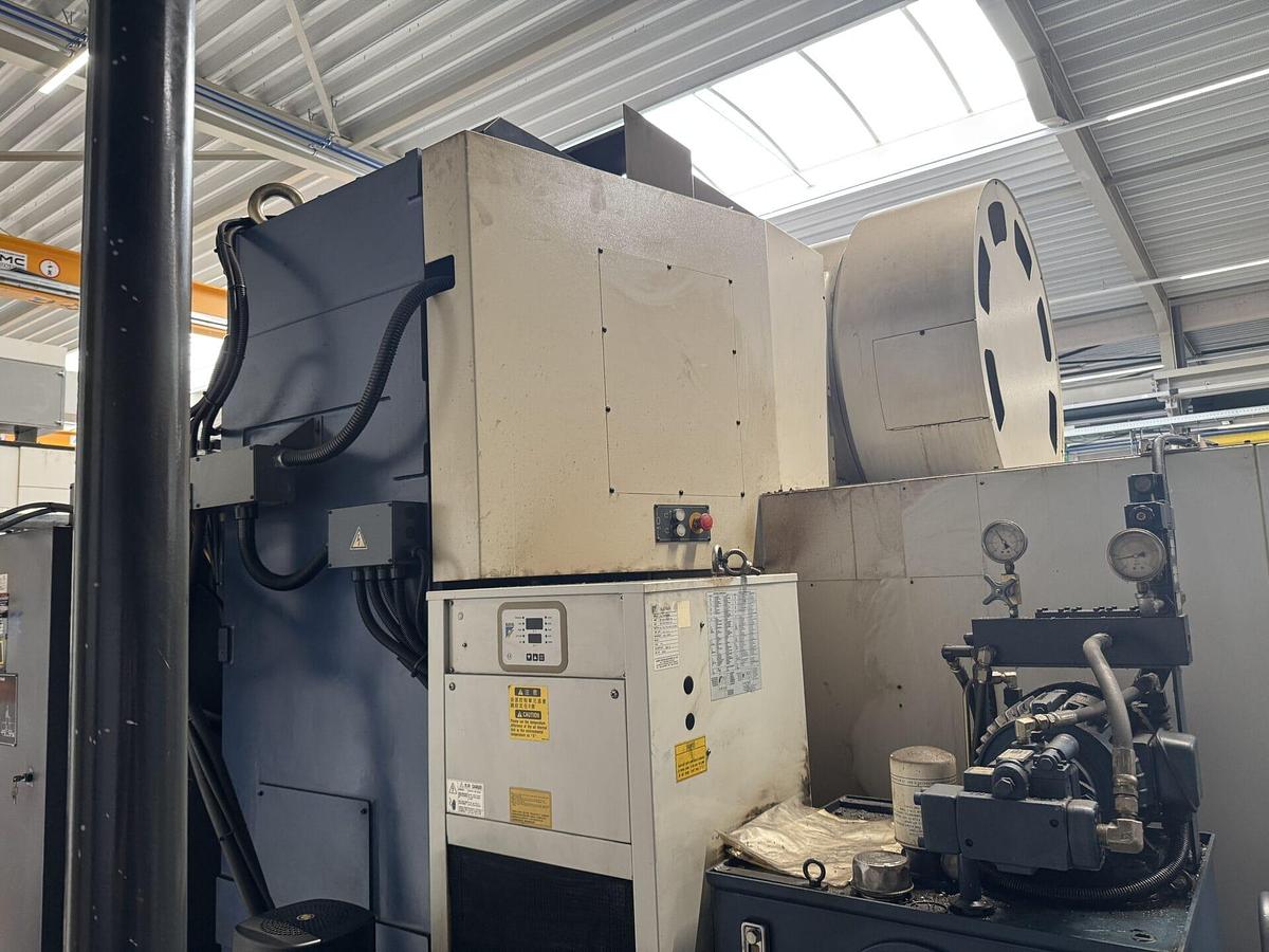 Used 2006 SUPERMAX YCM-TV188V CNC Vertical Machining Centre