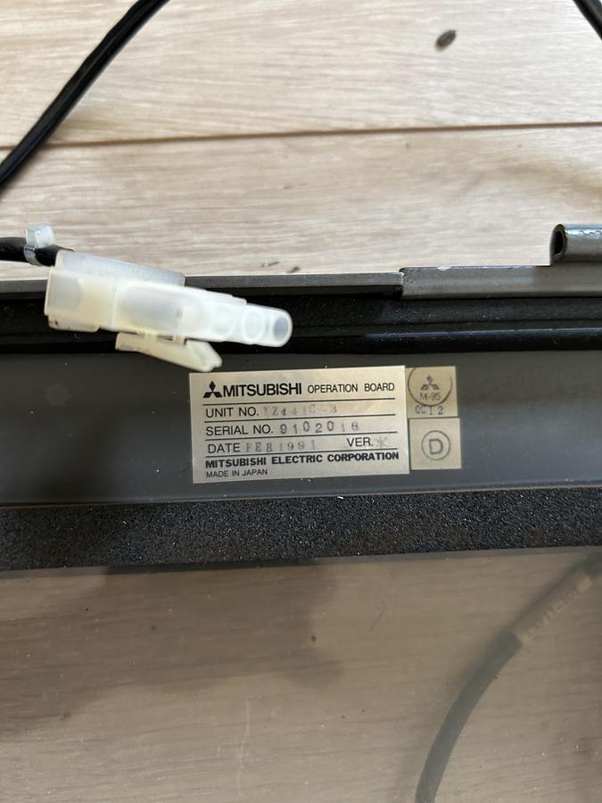 Used MAZATROL M-32 OPERATION BOARD MITSUBISHI YZ441C-3