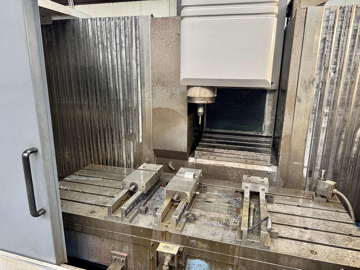 Used 2002 MAZAK VTC300C-II