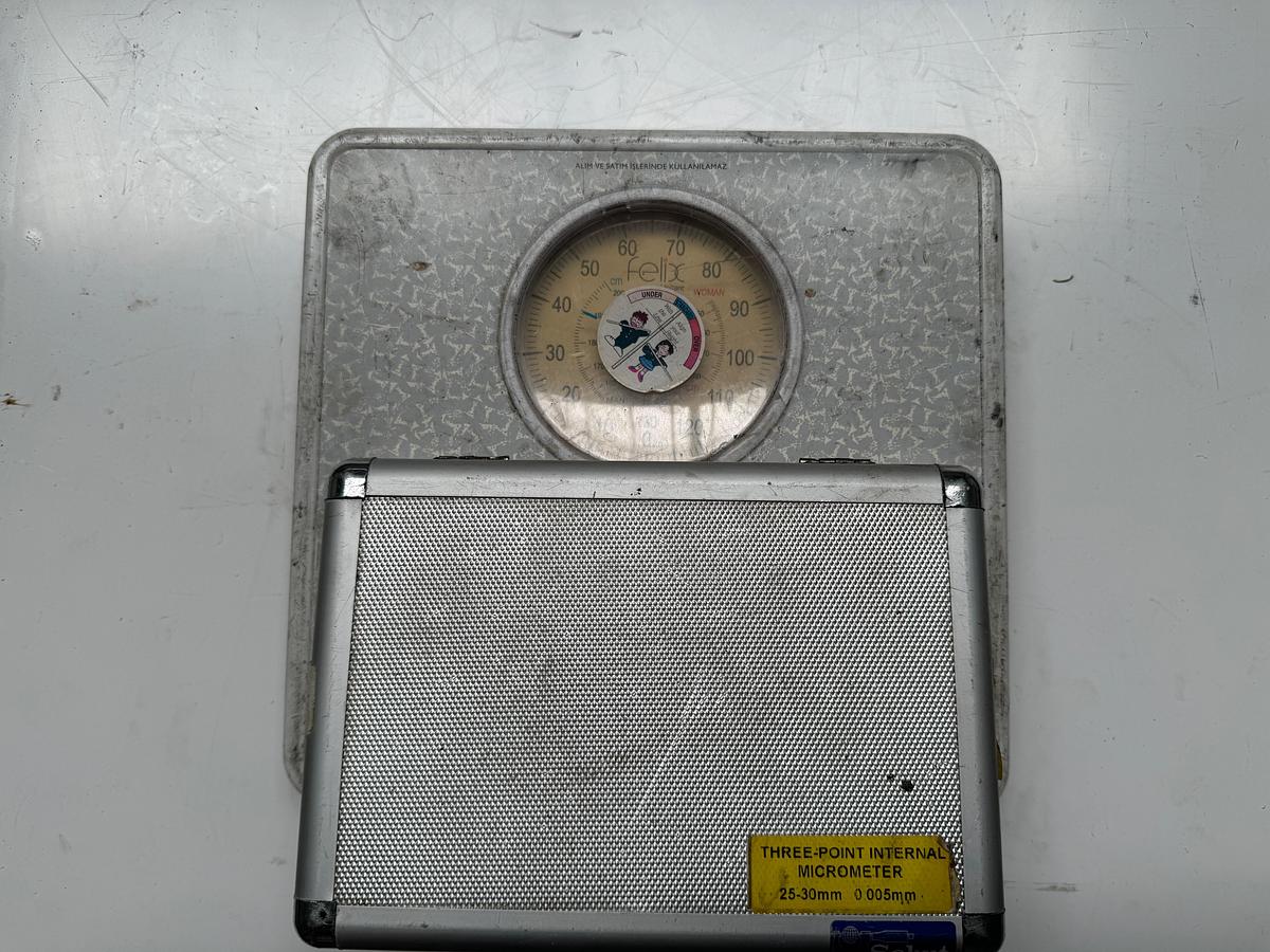 Used SCHUT 3-point internal micrometer