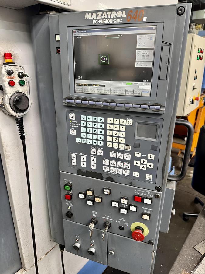 Used 2002 MAZAK VTC300C-II