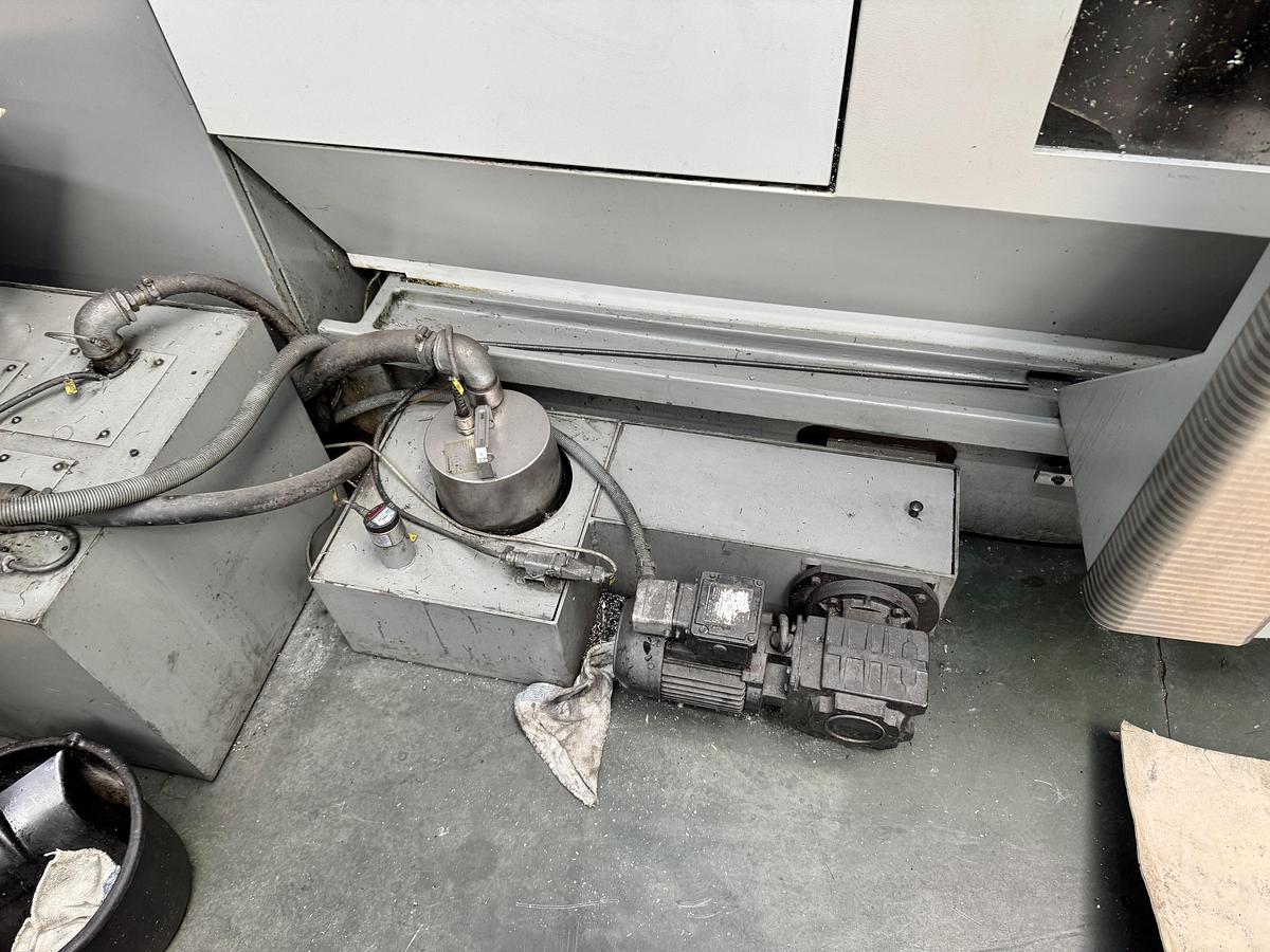 Used 2001 DECKEL MAHO DMU60T