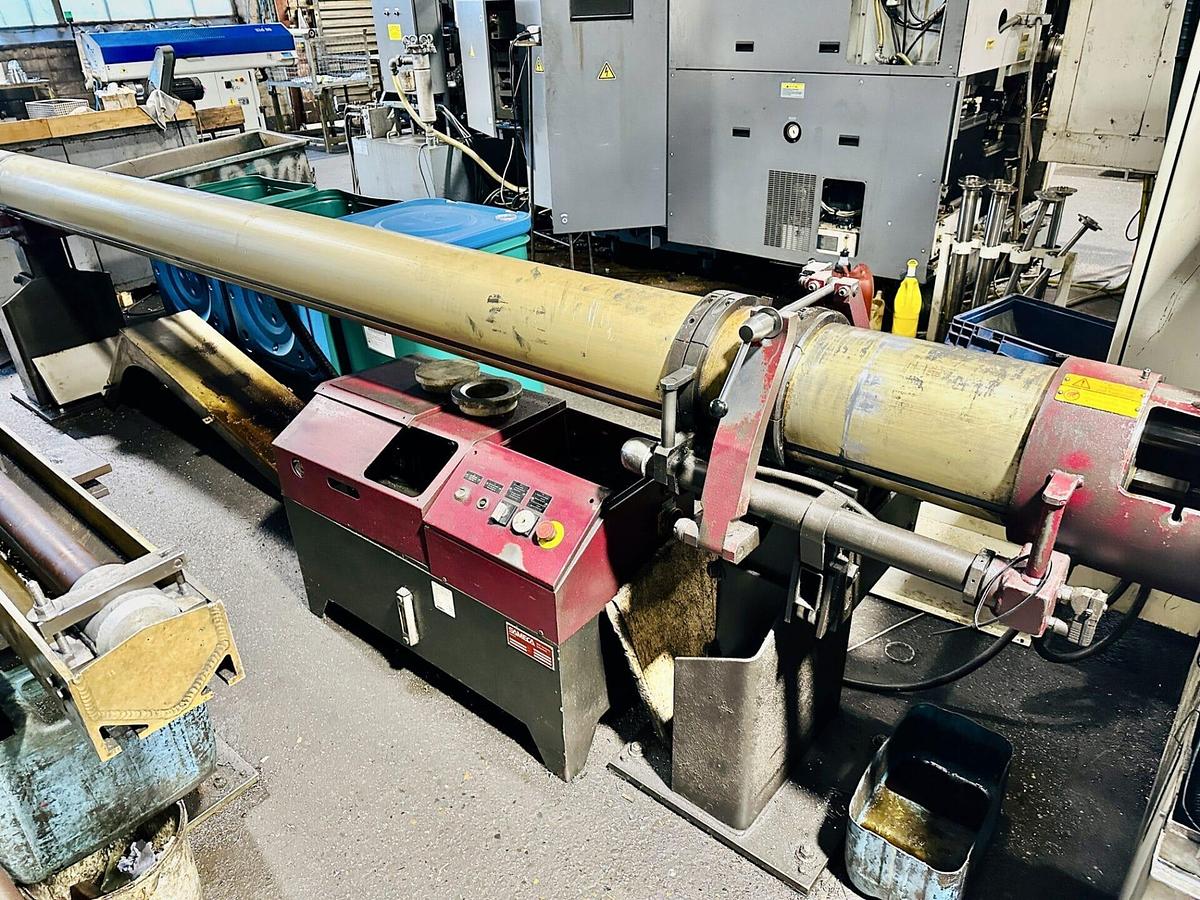 Used 1997 OKUMA LB25II CNC Turning Centre