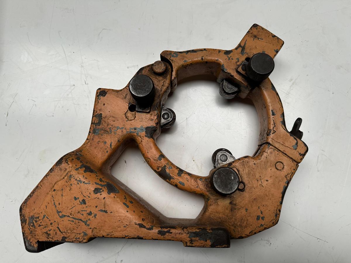 Used 3-point steady for universal grinder