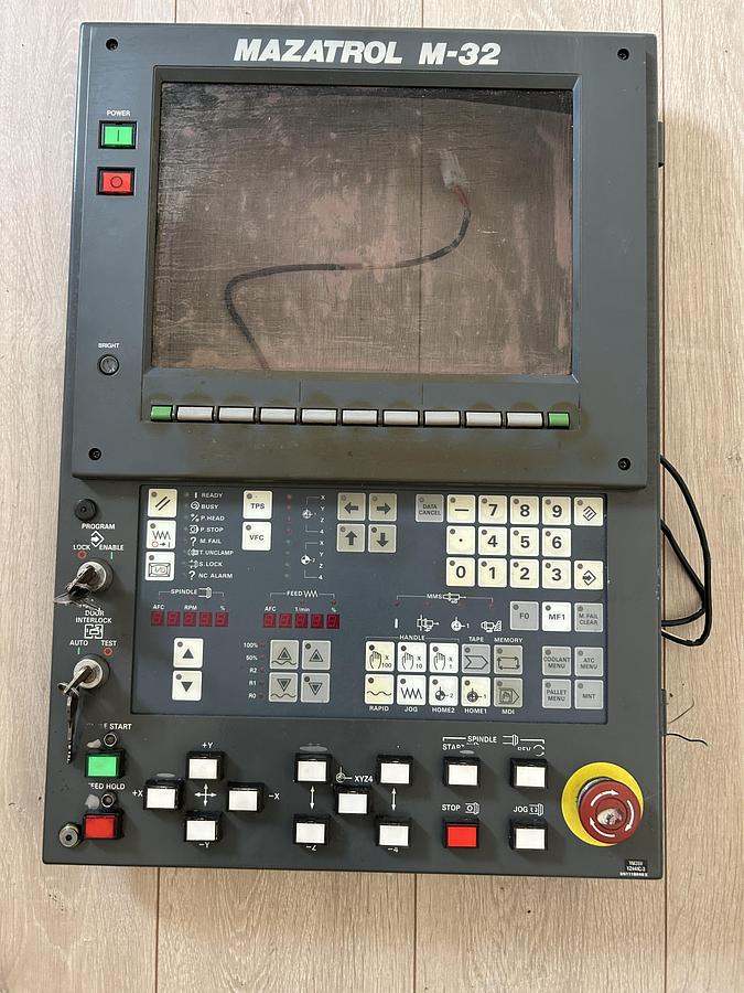 Used MAZATROL M-32 OPERATION BOARD MITSUBISHI YZ441C-3