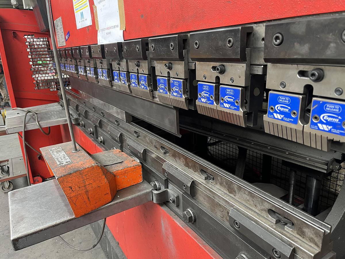 Used 2002 AMADA HFP 80-25S
