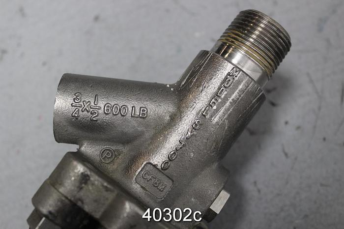 Used Strahman SV-700 Manual Sample Valve, 3/4 x 1/2" 600 LB #40302