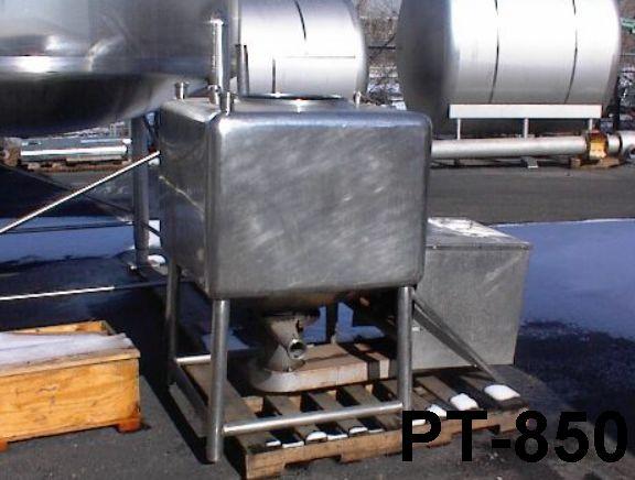 Usado 100 GALLON RECTANGULAR MIX TANK WITH LIFT LID