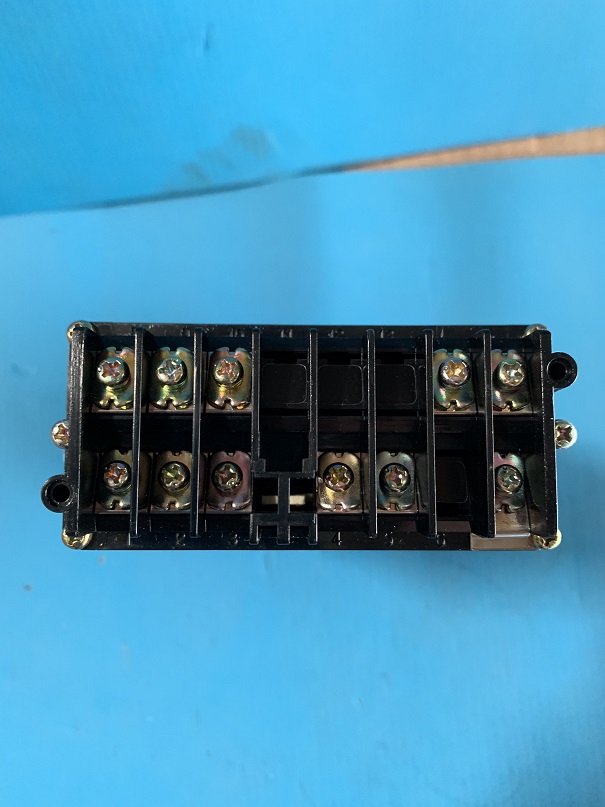 Used RKc temperature controller RE-48