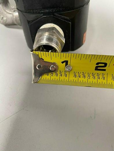 Used Wilkerson R16-03-GN0A Regulator w/ Pressure Regulator & 1/2" & 3/4" Fitting