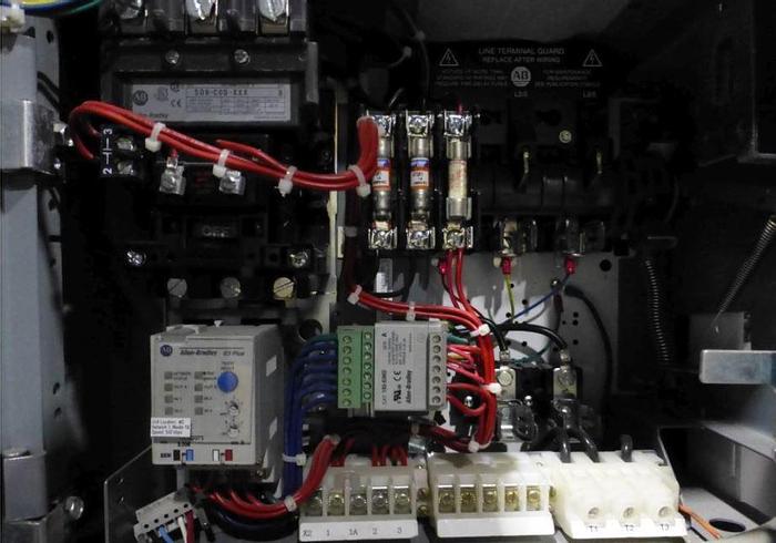 Used ALLEN BRADLEY CENTERLINE 2100 INTELLICENTER MCC SECTION