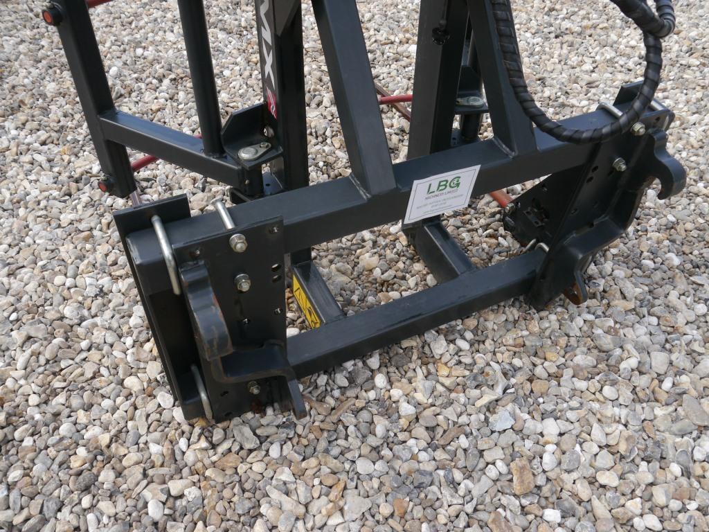 Used MX Manubal V500 Bale Grab