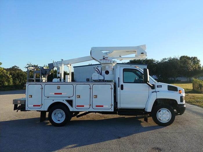 Used Terex TCP36 41ft Cable Placer on a 2007 GMC C5500 Reg Cab Utility Truck - 21808