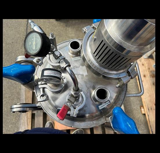 Used Tank, 7 Gallon, 316L Stainless steel, 30 PSI, FV, Holloway #S744744