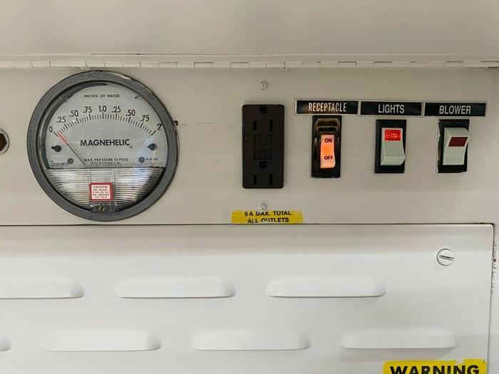 Used Baker EdgeGARD EG-6320 6 Foot Laminar Flow Hood 115V