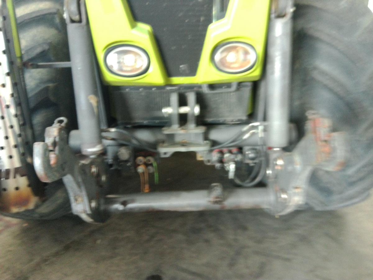 Usato TRATTORE CLAAS TIPO XERION 3800