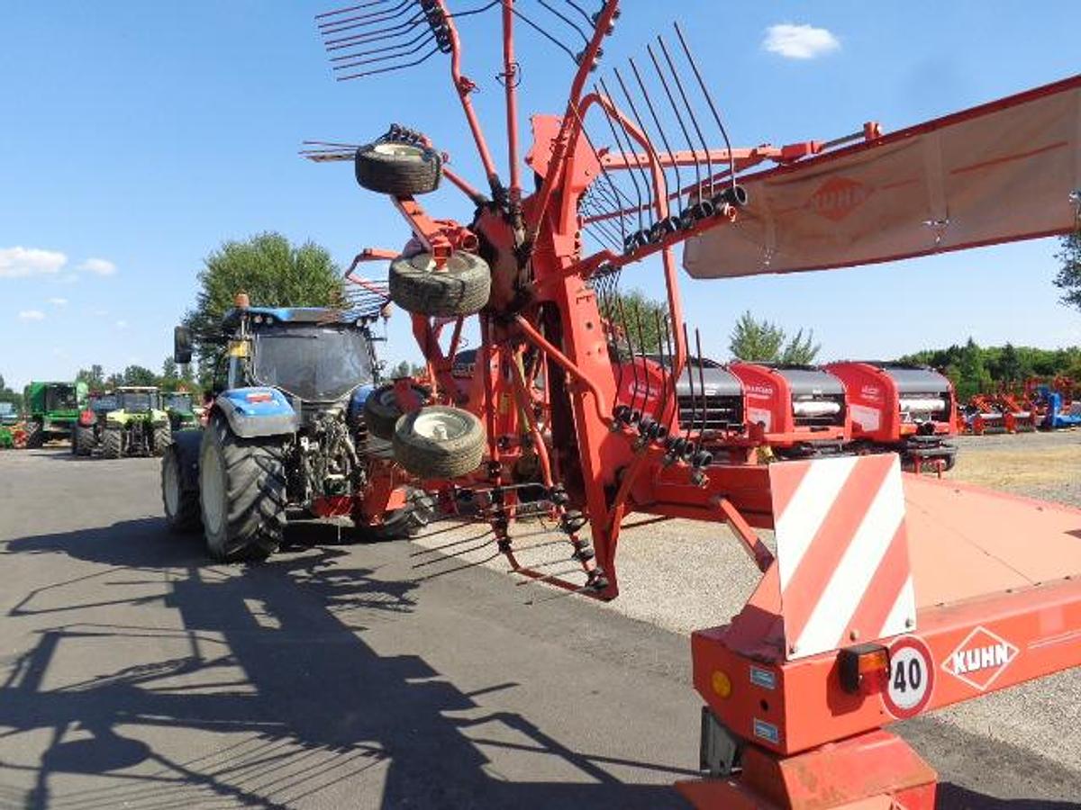 Usato RANGHINATORE KUHN GA 7302 DL