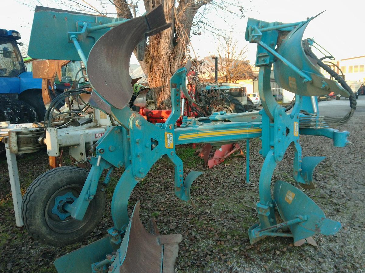 Usato ARATRO ANNOVI BIVOMERE