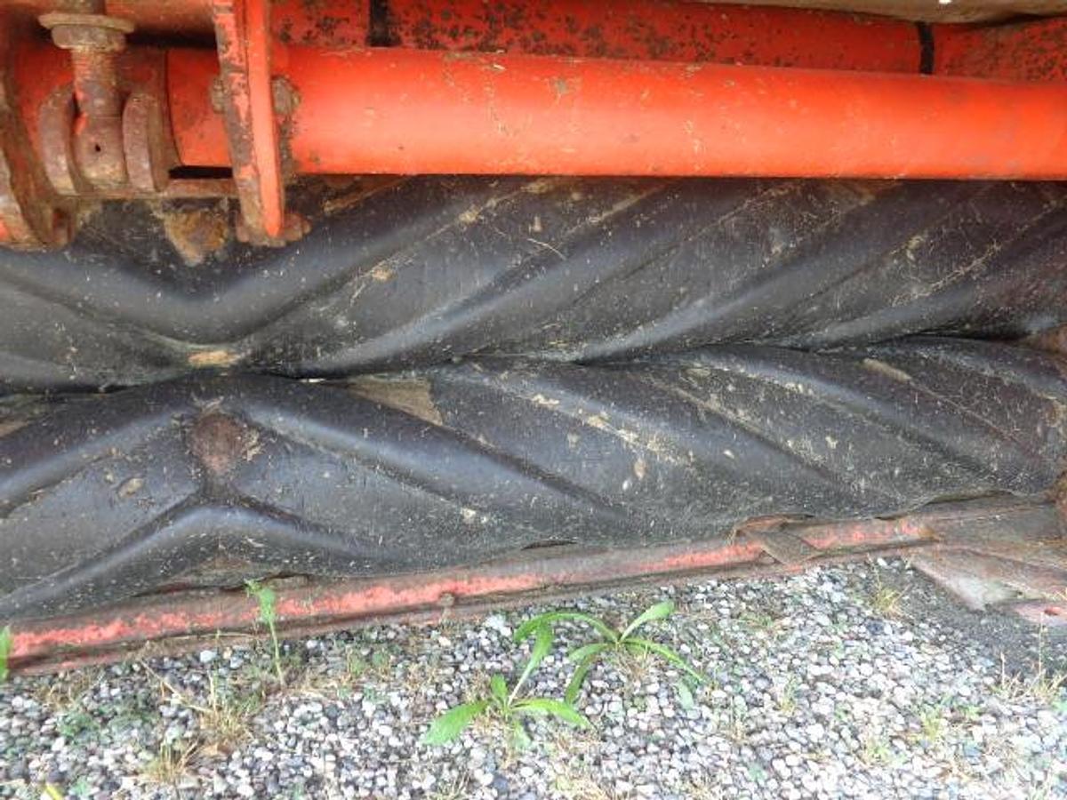 Usato FALCIACONDIZIONATRICE KUHN LATERALE FC 243