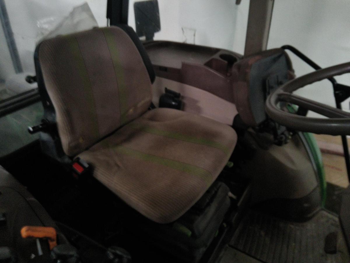 Usato TRATTORE JOHN DEERE MOD.5720