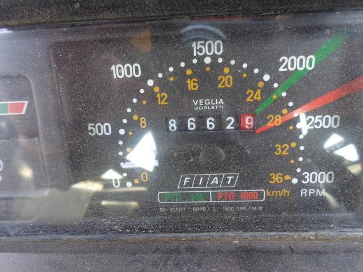 Usato TRATTORE FIAT 70/90 2RM CON CABINA -