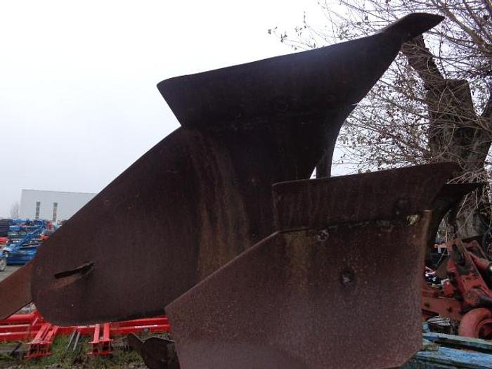 Usato ARATRO NARDI TRIVOMERE