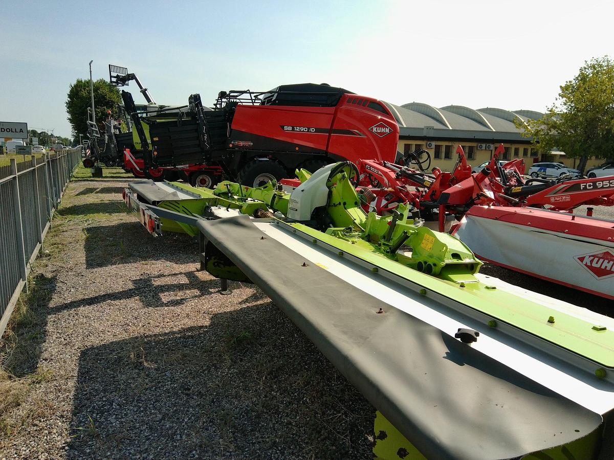 Usato FALCIACONDIZIONATRICE CLAAS DISCO 9200 R