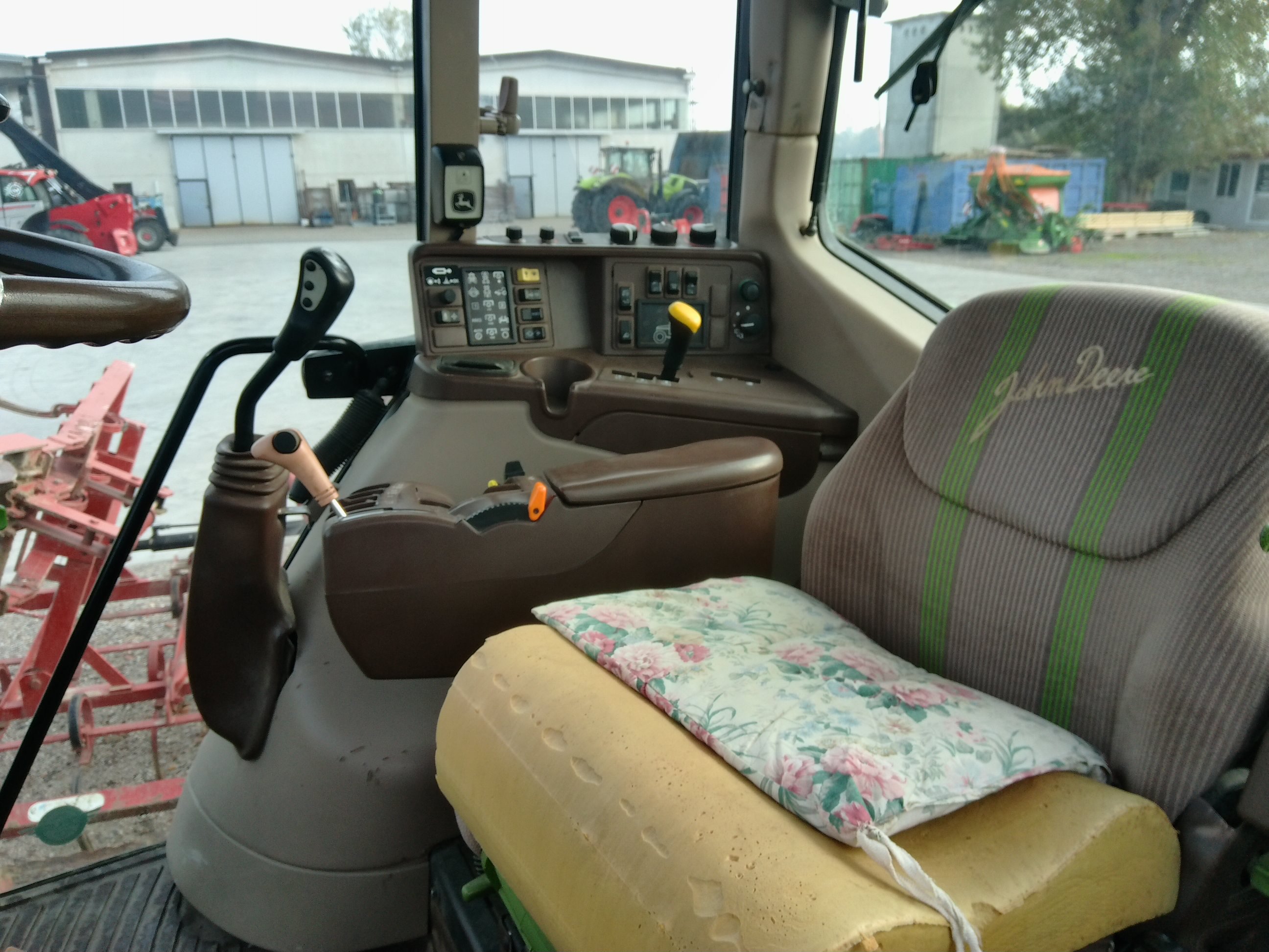 Usato TRATTORE  JOHN DEERE 6620 S