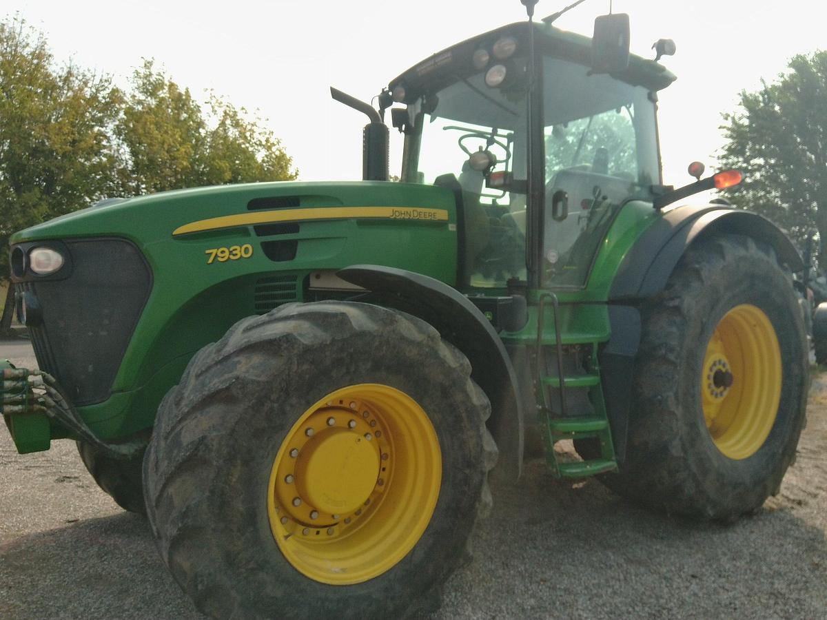 Usato TRATTORE JD 7930