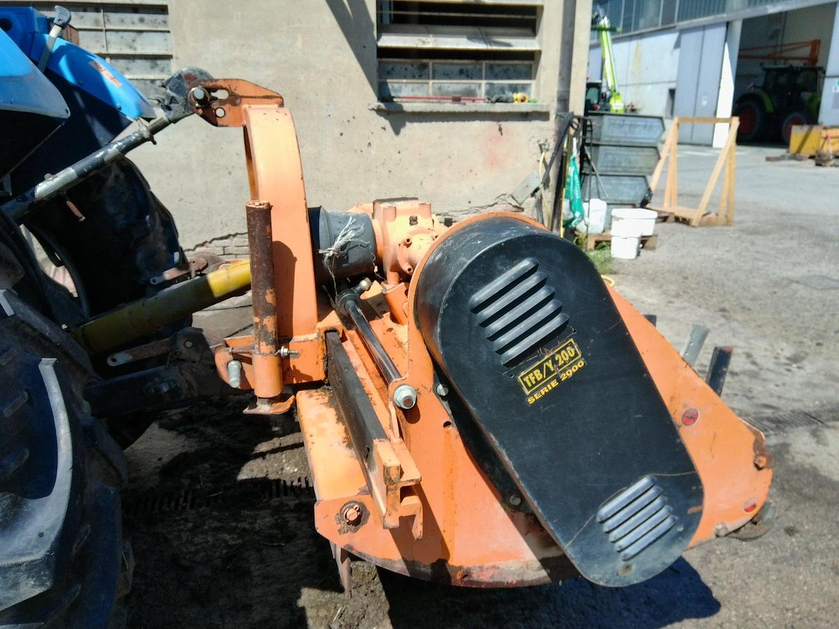 Usato TRINCIA BERTI 2 MT CON CARDANO