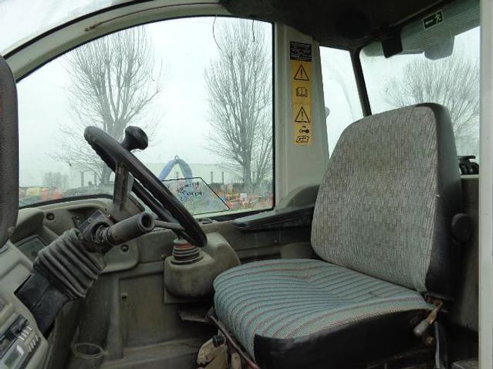 Usato SOLLEVATORE TELESCOPICO CLAAS TARGO 70 